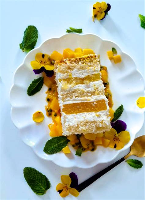 sveikas tortas su mangais ir kokosu