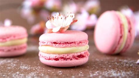 Spalvingi Macarons sausainėliai