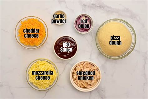 Įvairūs picos pagardinimo ingredientai