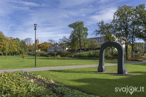 Utenos miesto panorama su kepyklėlėmis