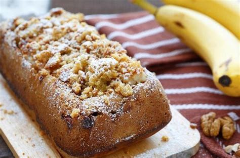 Speltos bananų keksas su riešutais