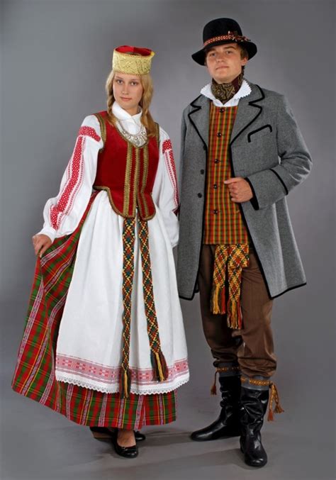 Aukštaitijos tautiniai kostiumai