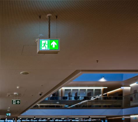 Pavyzdys evakuacinio apšvietimo sistemos