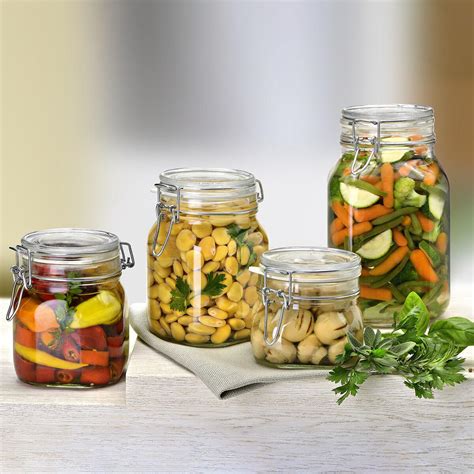 Iškarpa iš senovinio laikraščio apie maisto konservavimo išradimą