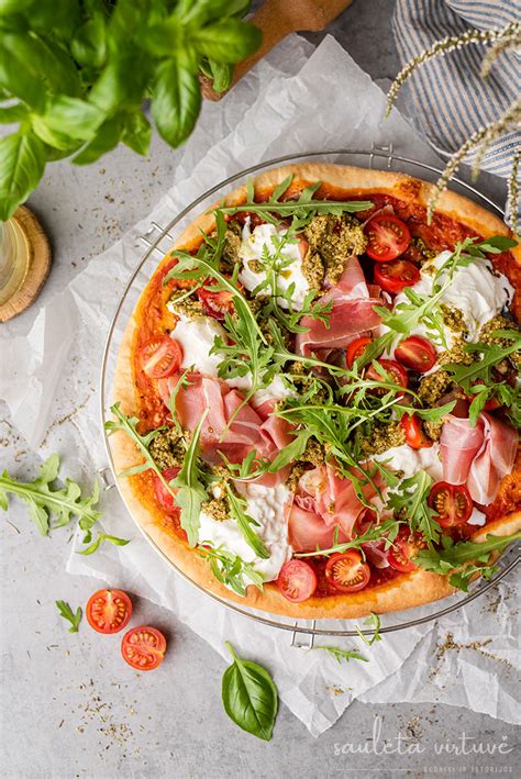Dr. Oetker pica su pesto padažu ir sūriu