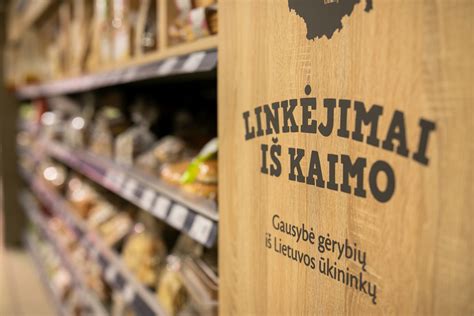 Įvairūs kulinarijos gaminiai parduotuvių lentynose