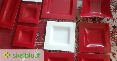 Įvairių dydžių ir formų lėkštės