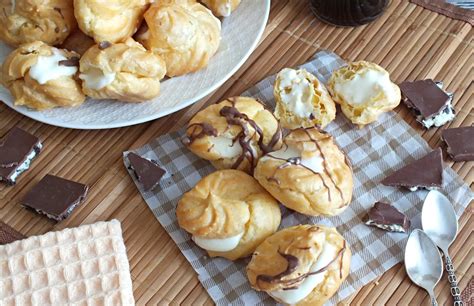Profiteroliai su šokoladu
