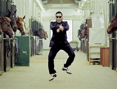 PSY atlieka Gangnam Style