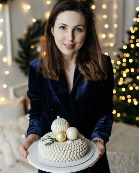 Lina Striužienė su savo tortais