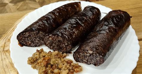 Kraujiniai vėdarai su miežinėmis kruopomis