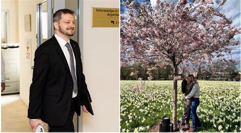 Nuotrauka su keliais skirtingais mėsainių padažais
