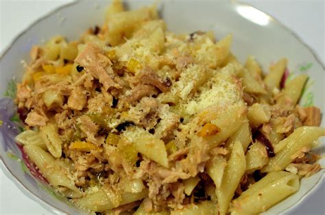 Makaronai su tunu ir daržovėmis
