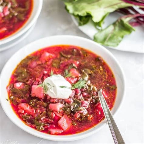Klasikinės burokėlių sriubos ingredientai