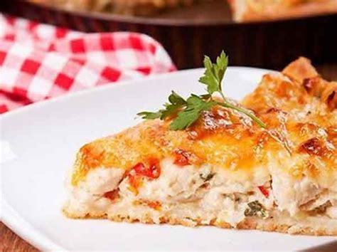 Sluoksniuotos tešlos pyragas su vištiena