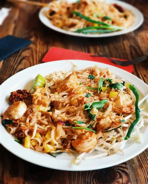 Pad Thai patiekalas su ryžių makaronais