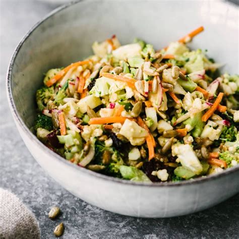 Žiedinių kopūstų ir morkų salotos