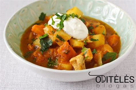 Moliūgų ir kitų daržovių ingredientai sriubai