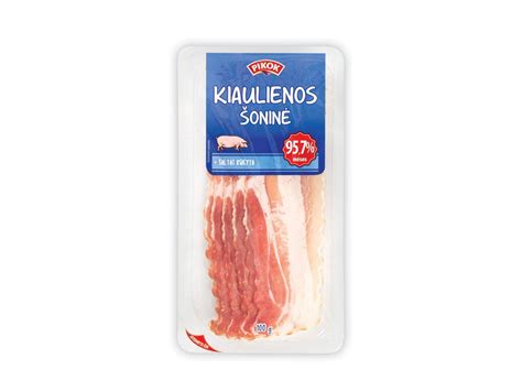 Rūkyta šoninė kepimo procese