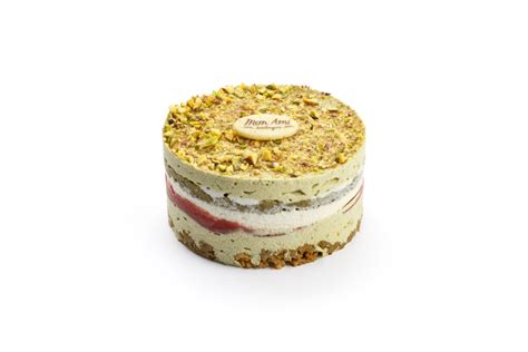 Sluoksniuotas ledų tortas su avietėmis ir riešutais