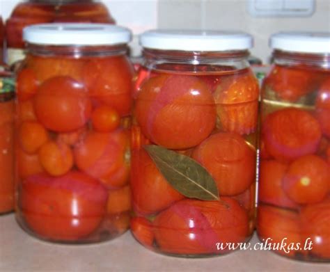 Saugiai laikomi konservuoti pomidorai
