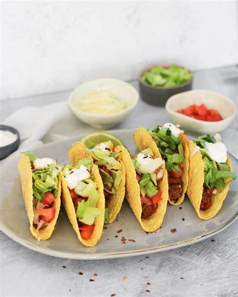 Spalvingi tacos su malta jautiena ir šviežiomis daržovėmis