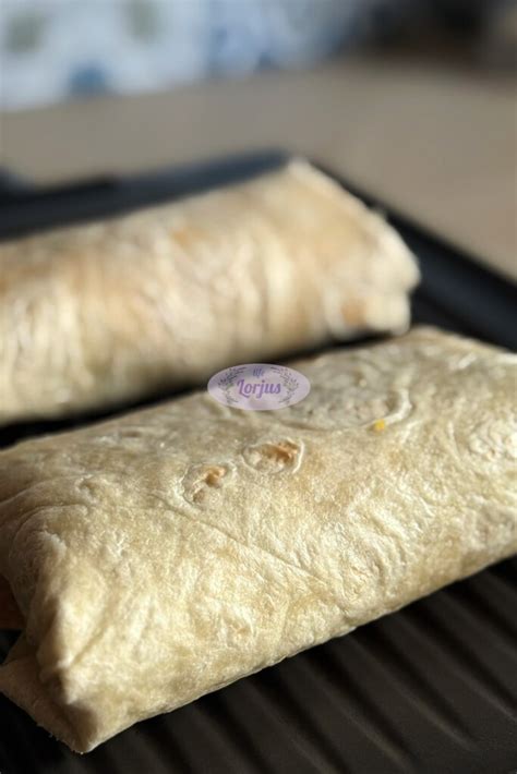 tortilijų kepimo procesas keptuvėje