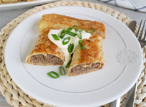 Įvairių rūšių lietiniai blynai su įdarais