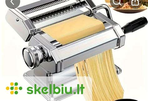 Naminių makaronų kočiojimo procesas