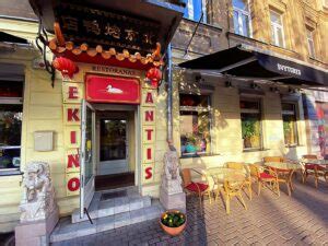 Vilniaus kinų restoranų fasadai