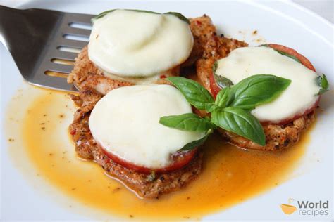Itališki kiaulienos kepsniai su mocarela ir baziliku