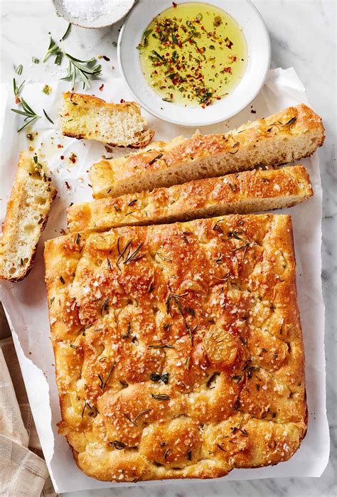 focaccia duona su alyvuogemis