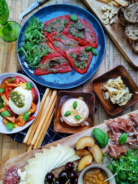 Gardūs itališki antipasti ir užkandžiai