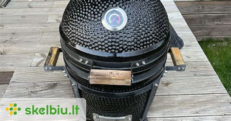 Kamado kepsninė kepanti mėsą