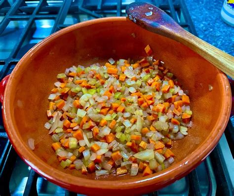 Soffritto daržovių kepinimas aliejuje