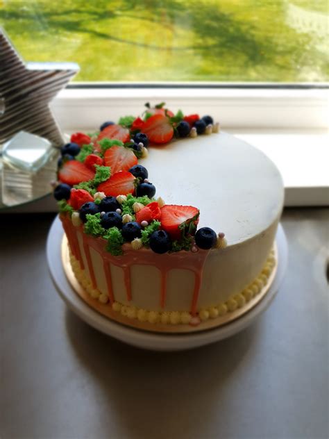 Šiuolaikinių jubiliejinių tortų pavyzdžiai