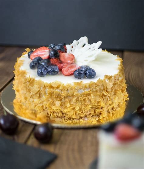 Gaivus kokosinis-mangų tortas