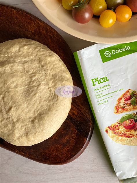 Schema, kaip paruošti tešlą picai keptuvėje