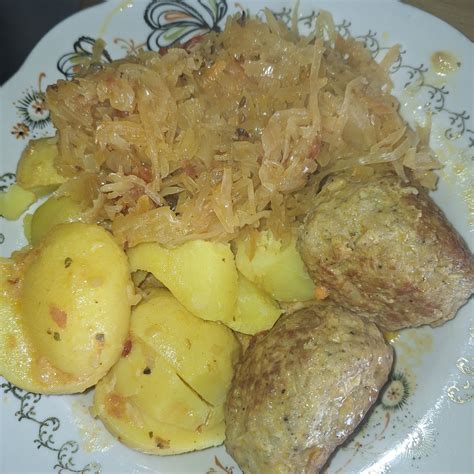 Skrylių su troškintais kopūstais paruošimas