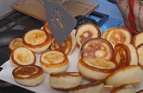 Visi ingredientai blynams ir kremui