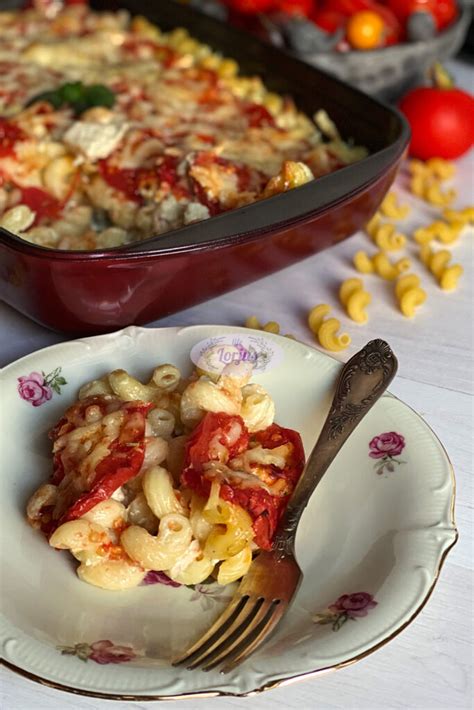 Koldūnų užkepėlė su pomidorais ir feta