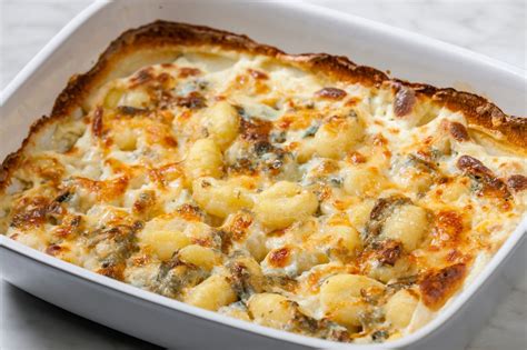 Koldūnų užkepėlė su paprika ir sūriu