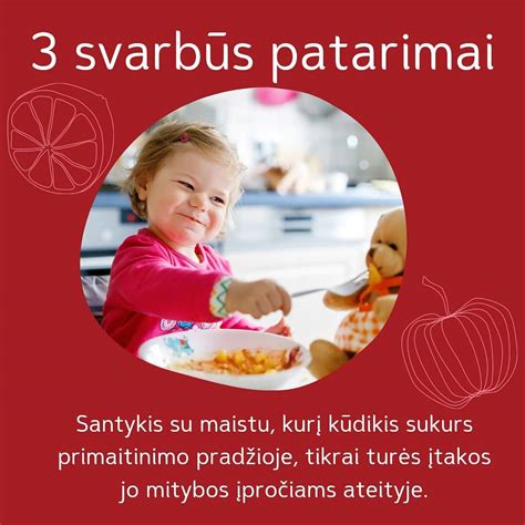 Laimingas kūdikis su sveiku maistu
