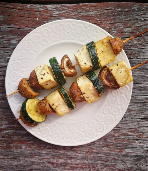 Tofu sūris ir avižų pienas