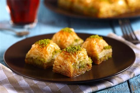 Baklava su pistacijomis ir sirupu
