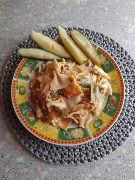 Patiekalai su marinuotais agurkais