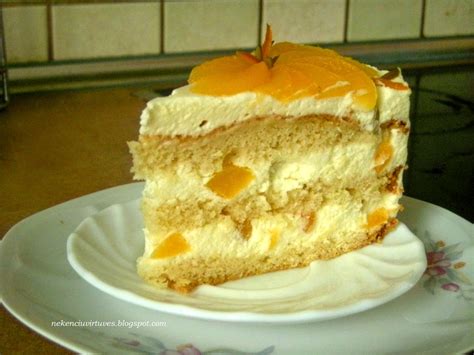 Tortas su persikais ir maskarponės kremu