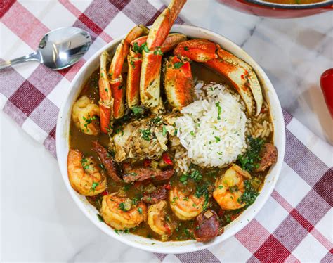 Gumbo sriubos ingredientai