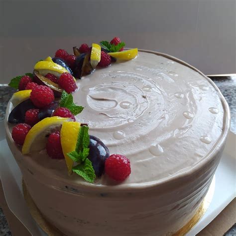 Įvairių skonių ir dizaino tortai