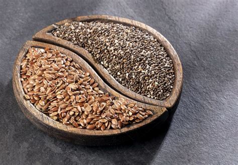 linų sėmenys ir chia sėklos